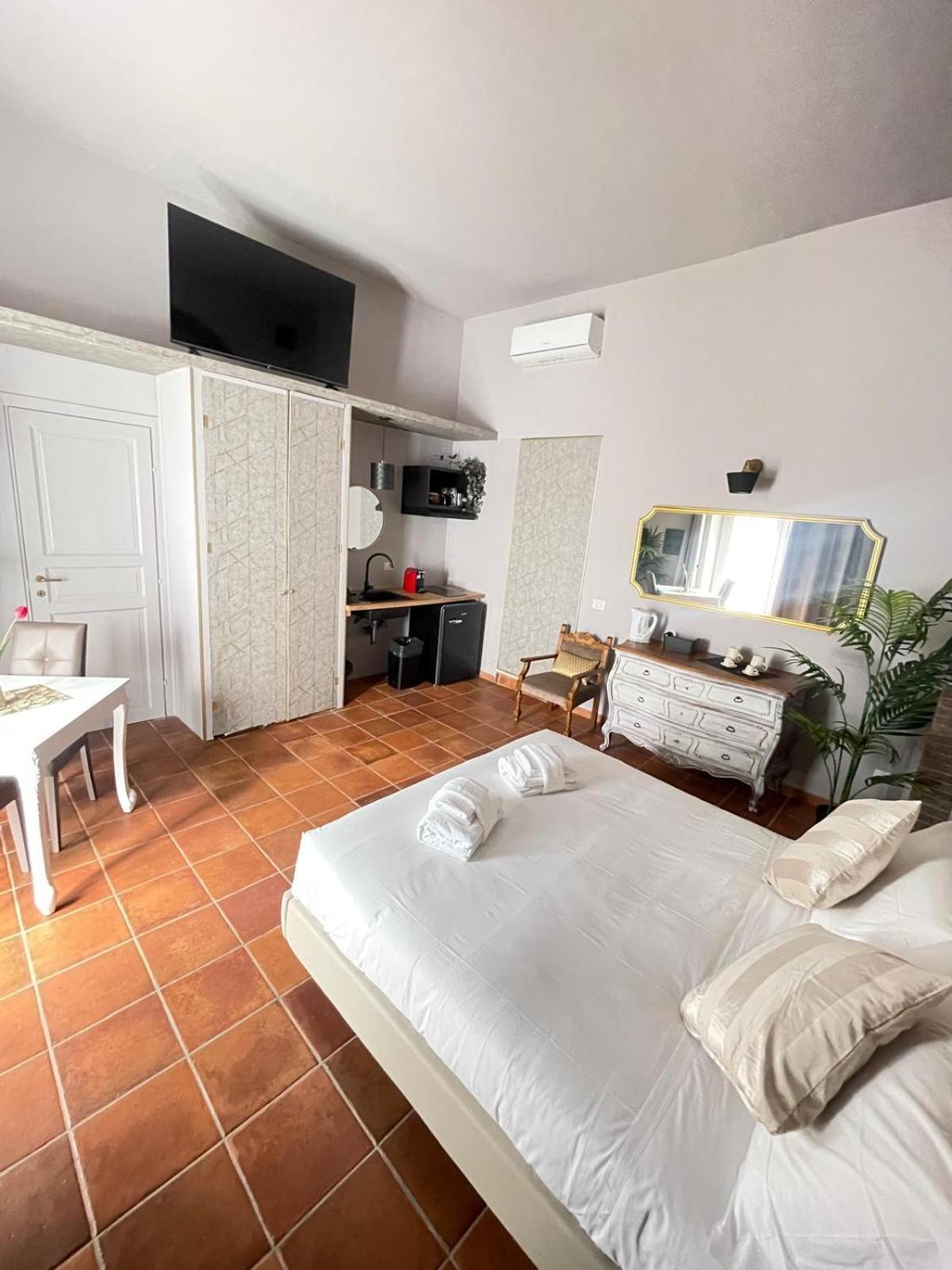 Lucilla'S Suite San Pietro Station Rome Luaran gambar